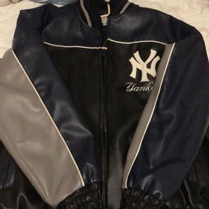 Real Leather, 100% vintage true to size